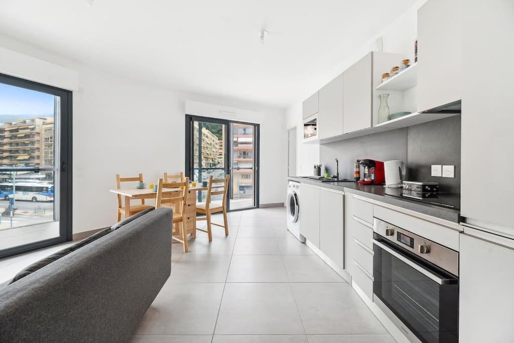 Apartment Le Cap Riviera - Centre- Parking Prive - Climatisation Menton